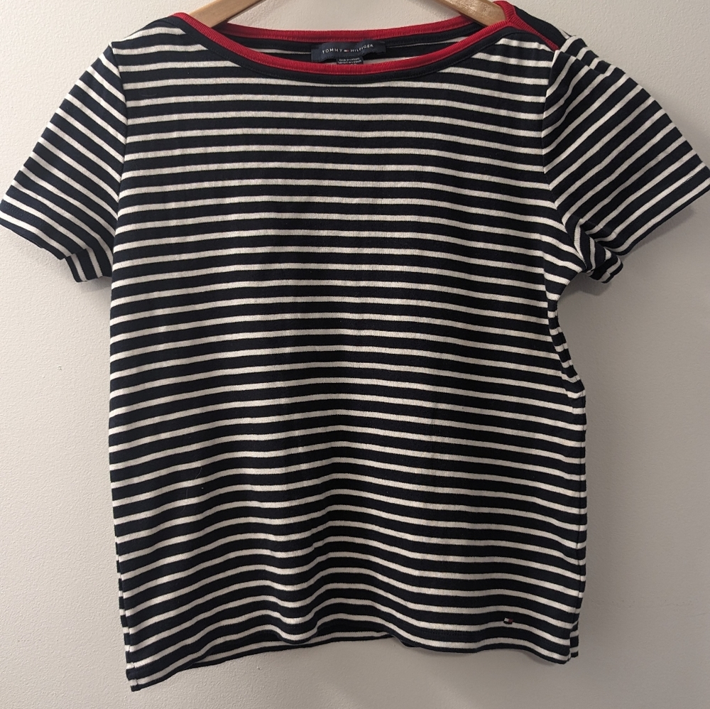 Tommy Hilfiger T-shirt size Xl blue stripes